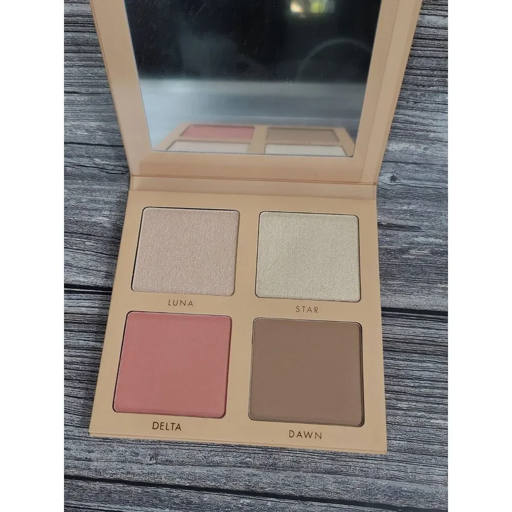 Mellow Cosmetics - Stardust Glow Palette - Light to Medium NIB ‎ Qty Discount